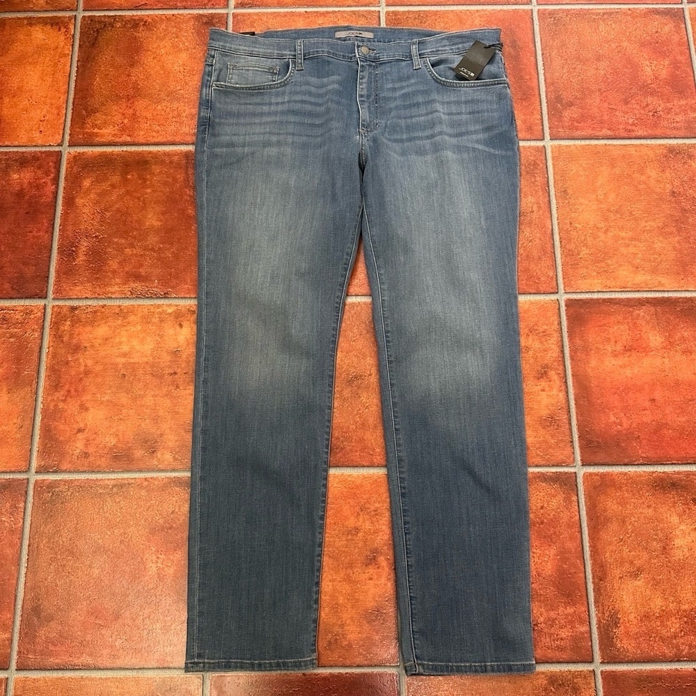 NWT Joes Stretchy Slim Fit Jeans Size 42